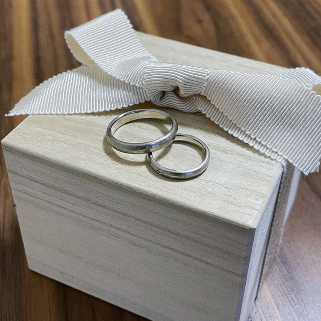 【YUKA HOJO(ユカホウジョウ)の口コミ】 指輪を普段身につけない二人が共通して希望していたのが「シンプル」で「…
