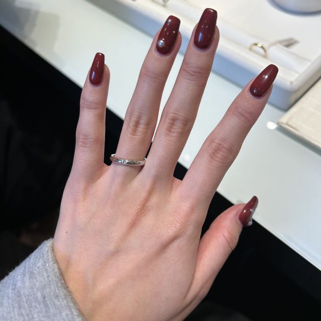 【ROYAL ASSCHER(ロイヤル・アッシャー)の口コミ】 シンプルだけど、シンプルすぎないデザインで毎日飽きずに着け続けられる…