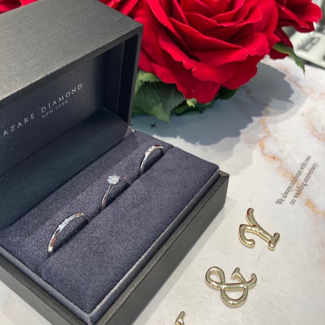 【ラザール ダイヤモンド(LAZARE DIAMOND)の口コミ】 2ヶ月ほどいろいろな指輪を見てまわりましたが、輝きが群を抜いていました…