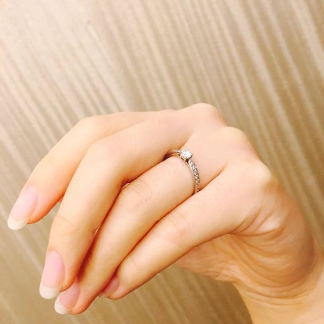 【ティファニー(Tiffany & Co.)の口コミ】 ダイヤが引っかからないように少し内側に入り込んでいるデザインと、シル…