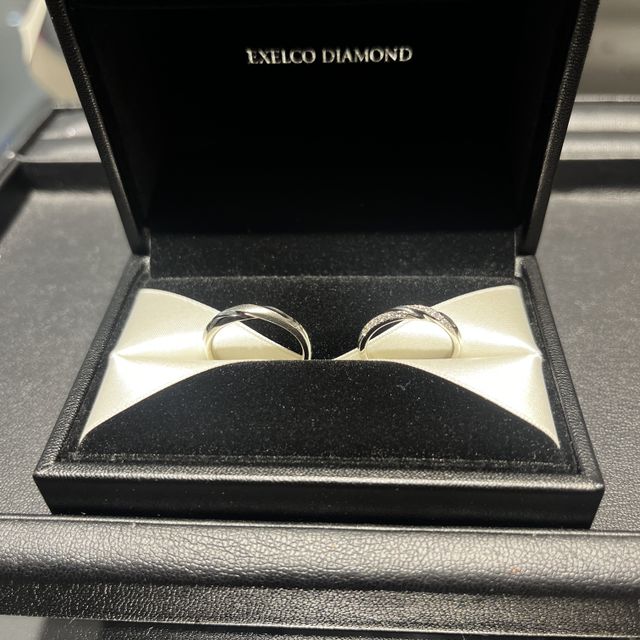 【エクセルコダイヤモンド(EXELCO DIAMOND)の口コミ】 他とかぶるデザインではない指輪を希望していたので、ねじれやつや消し、…
