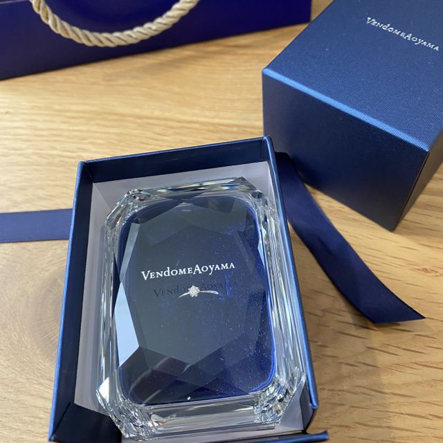 【ヴァンドーム青山(VENDOME AOYAMA)の口コミ】 シンプルなデザインだけど、王道のキラキラした指輪がいいなと思って、イ…