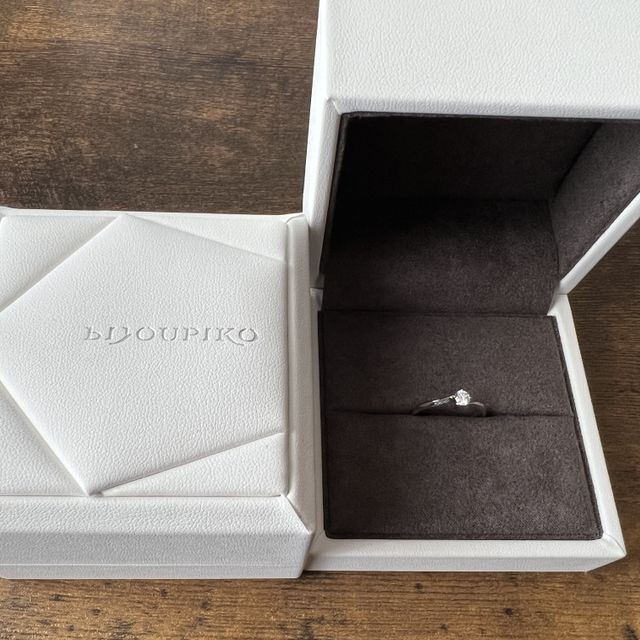 【TOWA(永遠)の口コミ】 いろんなブランド・デザインがある中で選ぶのは大変でしたが…とて…