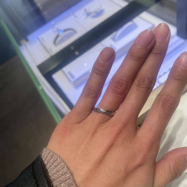 【シャネル(CHANEL)の口コミ】 せっかくなので有名ブランドのもので、あまり被らないものがいいなと思っ…