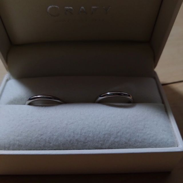 【CRAFY(クラフィ)の口コミ】 つけ心地もよく、プラチナなので水に濡れても平気です。デザインは、一番…