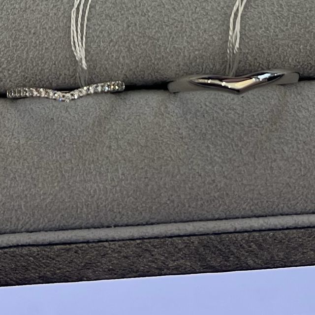 【STAR JEWELRY(スタージュエリー)の口コミ】 スタージュエリーの指輪は繊細で可愛らしいです。
ダイヤがついていながら…