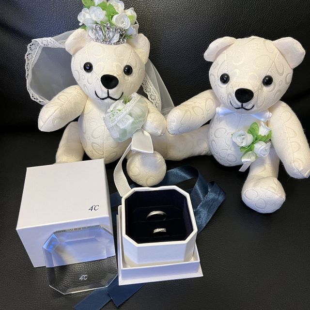 【4℃ BRIDAL(ヨンドシーブライダル)の口コミ】 素材はプラチナ999で、ダイヤモンドはハートの良いものを使用しました。長…