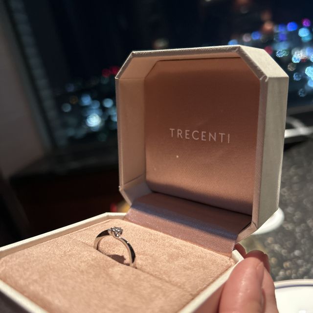 【TRECENTI(トレセンテ)の口コミ】 ダイヤが二つあり、S字ラインになっているところがとてもお勧めできる点か…