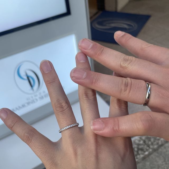 【銀座ダイヤモンドシライシの口コミ】 結婚指輪を購入しました。結婚指輪は彼とのペアにするか迷いましたが、エ…