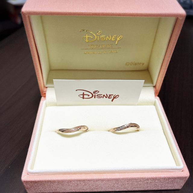 【ケイウノ ブライダル(K.UNO BRIDAL)の口コミ】 さりげなくディズニー要素が組み込まれていて、普段使いしながらもいつも…