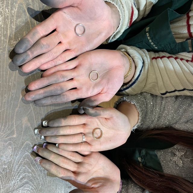 【鎌倉彫金工房の口コミ】 4種類から素材は好きなのが選べて時価で値段が変わります。ダイヤや誕生石…