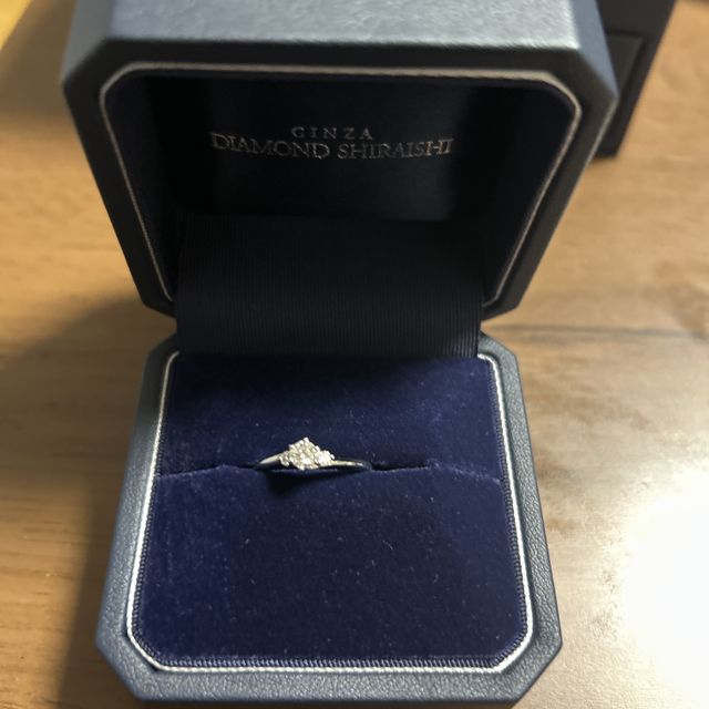 【銀座ダイヤモンドシライシの口コミ】 シンプルなものから、エレガントなものまで多種多様に取り扱っている中で…
