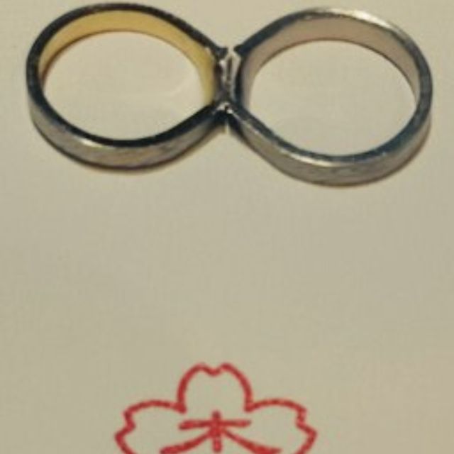 【杢目金屋(もくめがねや)の口コミ】 桜モチーフのかわいいデザインに惹かれました。複数の金属を組み合わせて…