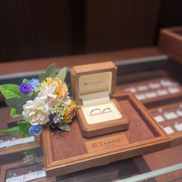 【TANZO.(鍛造指輪)の口コミ】 細かいデザインオーダーまでしっかり対応してくれる。
デザイン案を手書き…