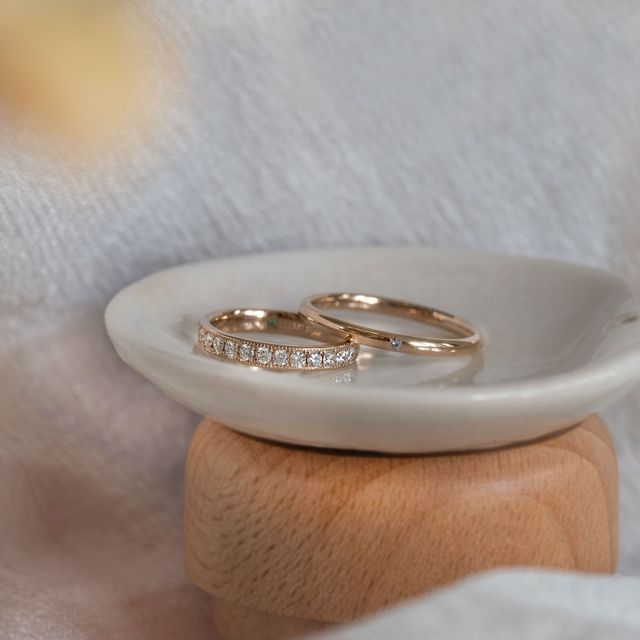 【Cayof(カヨフ)の口コミ】 指輪の色や太さ、素材まで選択肢が幅広く自分たちオリジナルの指輪になっ…