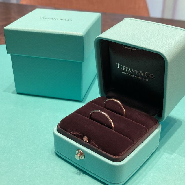 【ティファニー(Tiffany & Co.)の口コミ】 ダイヤが3つ付いていますが、華美になりすぎず普段も仕事も身につけられる…