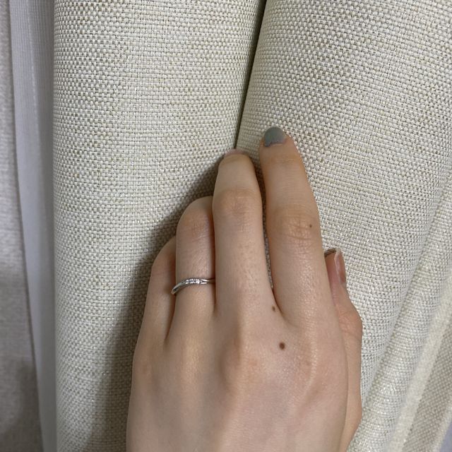 【ラザール ダイヤモンド(LAZARE DIAMOND)の口コミ】 プラチナの指輪が良いなと以前から思っていたので、ゴールドもとても素敵…