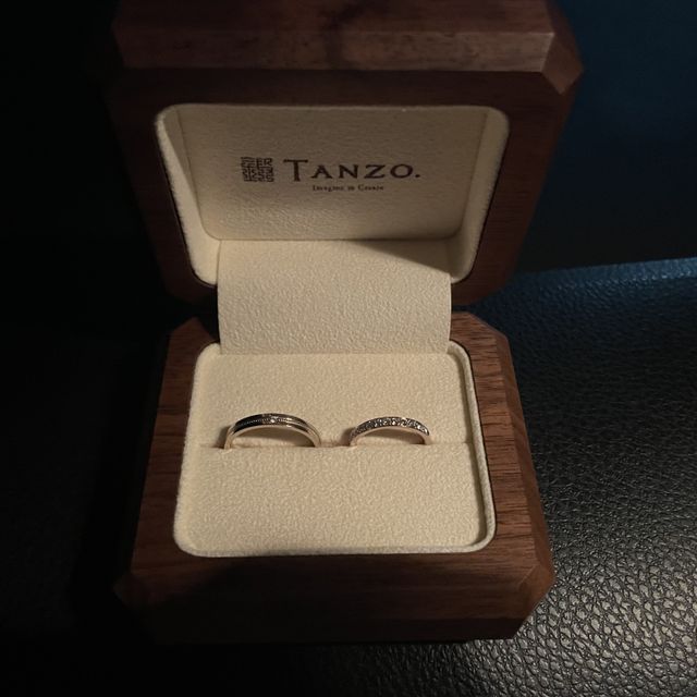 【TANZO.(鍛造指輪)の口コミ】 ハーフエタニティに憧れがあり、思い通りの指輪が完成して満足です。ダイ…
