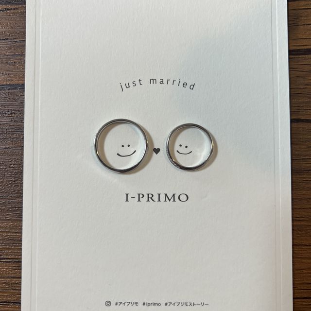 【アイプリモ(I-PRIMO)の口コミ】 新郎新婦どちらの指輪も、上下の付ける向きによって印象を変えることがで…