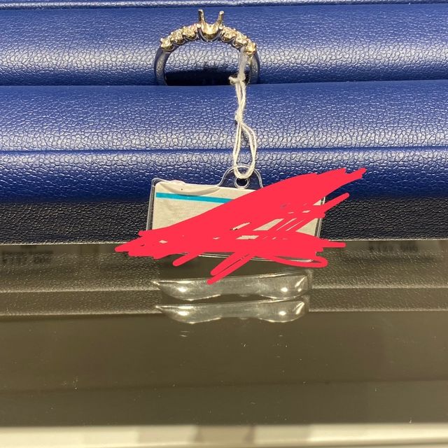 【銀座ダイヤモンドシライシの口コミ】 海外ブランドと国内ブランドで購入を迷っていましたが、価格とデザイン性…