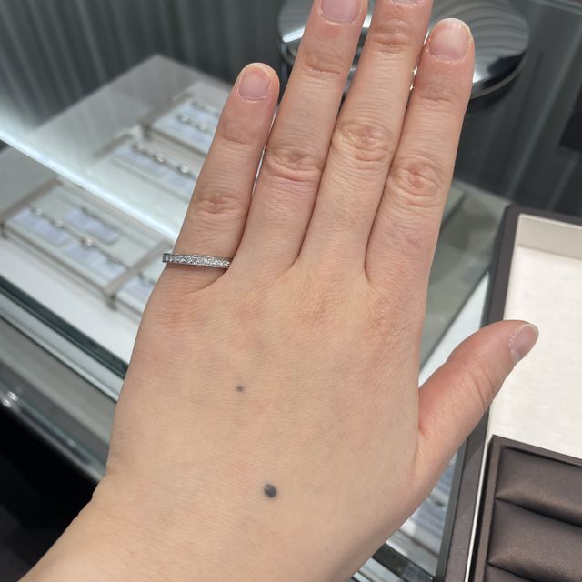 【アイプリモ(I-PRIMO)の口コミ】 レール留エタニティです。引っ掛かりが少ないので、結婚指輪にしたとして…