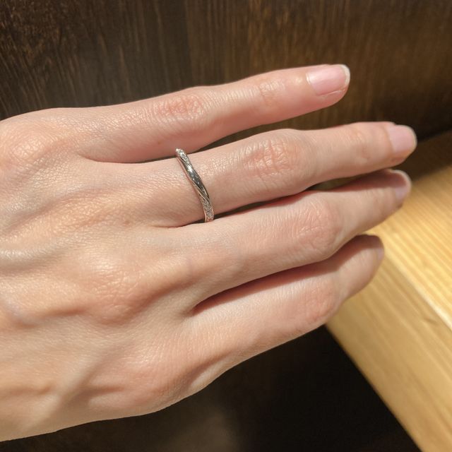 【ラザール ダイヤモンド(LAZARE DIAMOND)の口コミ】 インターネットで色々なブランドの指輪を見て幾つかの候補を選びました。…