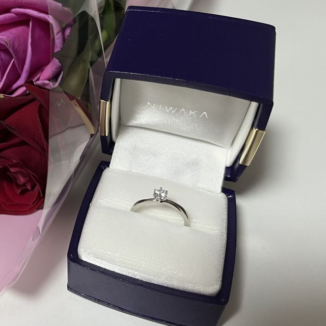 【俄(にわか)の口コミ】 シンプルなものを選びました。普段使いしやすく、重ね付けできるデザイン…