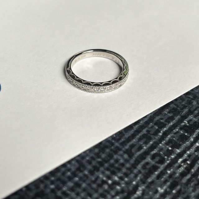 【エクセルコダイヤモンド(EXELCO DIAMOND)の口コミ】 普段使いしたく、あまり傷をつけたくなかったのでエタニティリングで探し…