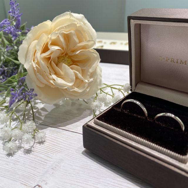 【アイプリモ(I-PRIMO)の口コミ】 シンプルで長くつけられる指輪がいいなと思い
何店舗か回っていたところア…