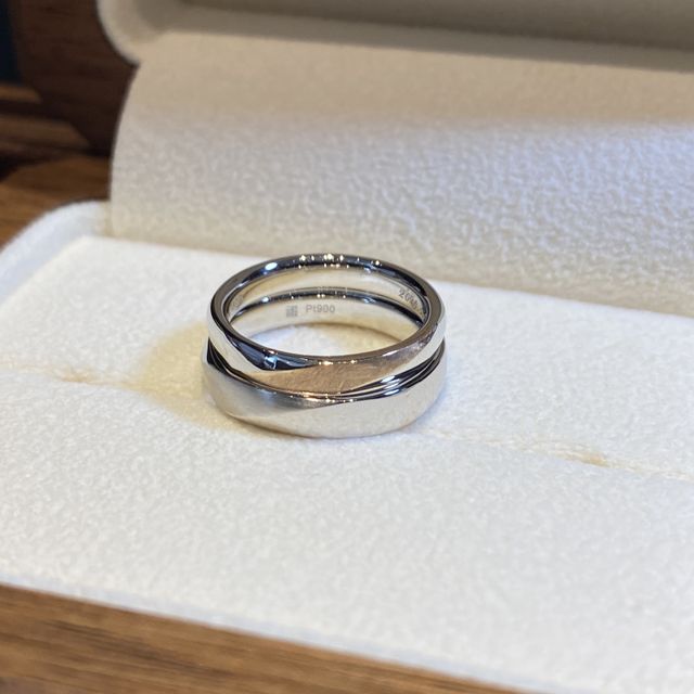 【TANZO.(鍛造指輪)の口コミ】 指輪の号数を細かく刻んで検討でき、丸みやひねり、デザインも細かく決め…