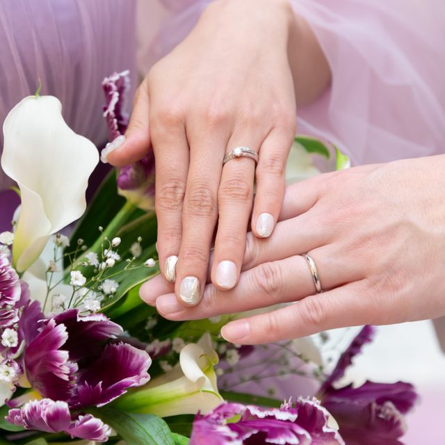 【宝寿堂(ほうじゅどう)の口コミ】 男女とも、少しVラインになっているので、指が長く綺麗に見えるデザインだ…