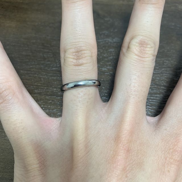 【SORA(ソラ)の口コミ】 指輪のデザインは仕事中でもつけられるようシンプルなものにしました、ま…