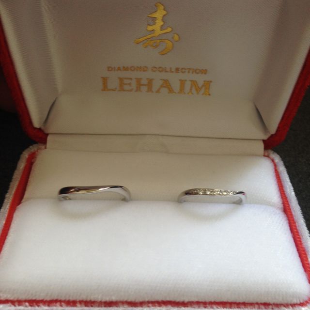 【LEHAIM(レハイム)の口コミ】 女性の方に、ダイヤがついているものが良くて、これを選びました。細身の…