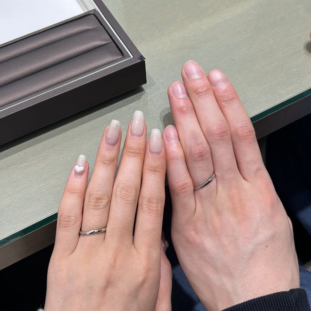 【アイプリモ(I-PRIMO)の口コミ】 レディースデザインは少しウェーブかかっている、シンプルなデザインでダ…