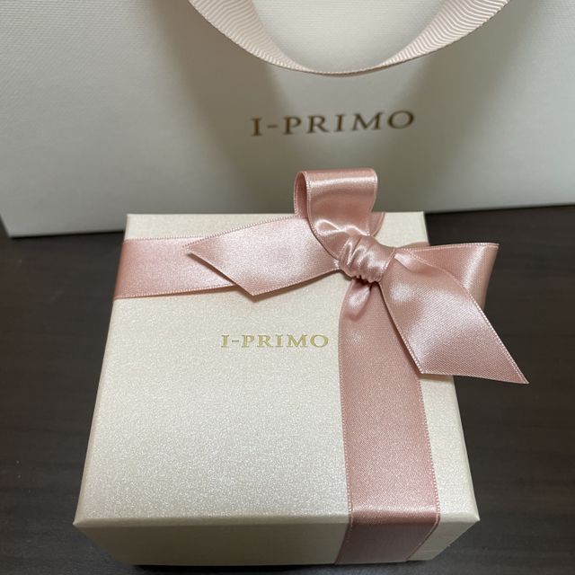 【アイプリモ(I-PRIMO)の口コミ】 シンプルながら、ずっと付けていたいと思えるデザインです。ケイローンは…