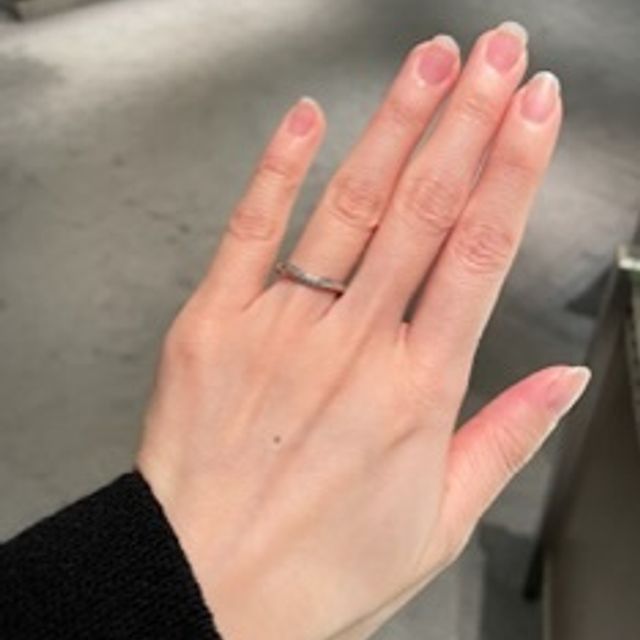 【ティファニー(Tiffany & Co.)の口コミ】 写真のようなU字、ウェーブしたデザインな指輪を他のブランドでも見ていた…