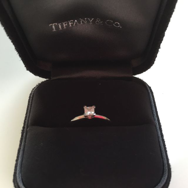 【ティファニー(Tiffany & Co.)の口コミ】 まず、私はティファニーで商品を購入した事がなく憧れのブランドでした。
…