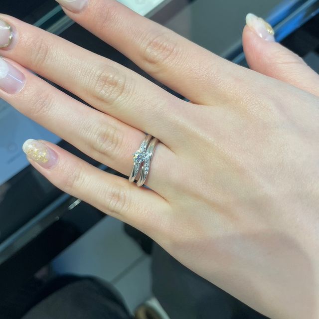 【エクセルコダイヤモンド(EXELCO DIAMOND)の口コミ】 まず、価格、希望のデザイン、希望の4Cをお伝えし
その希望に近い物をいく…