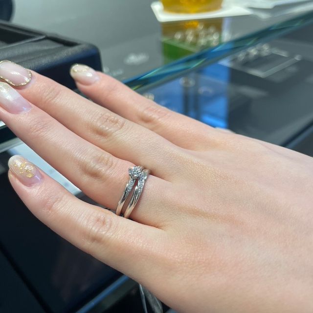 【エクセルコダイヤモンド(EXELCO DIAMOND)の口コミ】 まず、価格、希望のデザイン、希望の4Cをお伝えし
その希望に近い物をいく…