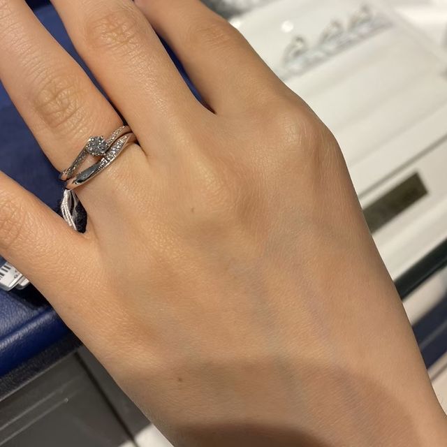 【銀座ダイヤモンドシライシの口コミ】 右も左も分からず来店したため、自分の指の特徴とかもわかっていませんで…