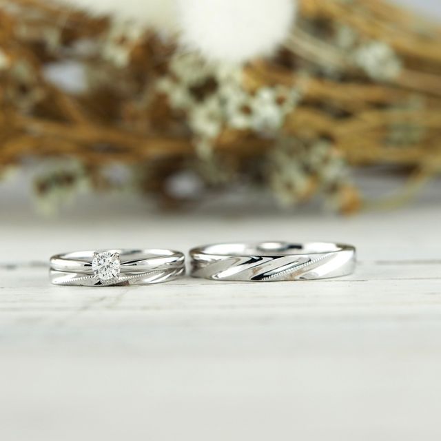 【CHARIS(カリス)の口コミ】 私はシンプルなもので、でもシンプル過ぎず。ひねりのラインが4本入ってい…