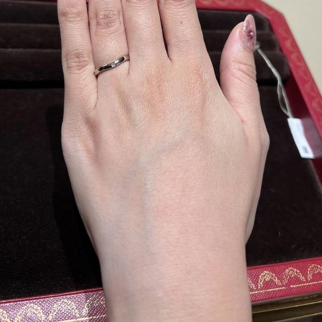 【カルティエ(Cartier)の口コミ】 バレリーナカーブは、絶妙なラインを保っており、着用すると指が細く長く…