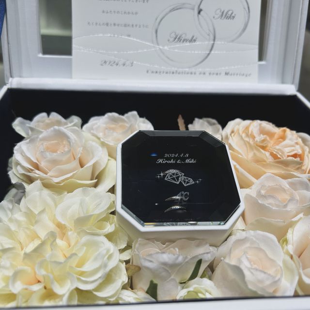 【4℃ BRIDAL(ヨンドシーブライダル)の口コミ】 デザインがシンプルでかわいいのとペアリングを4℃で購入したためとても思…