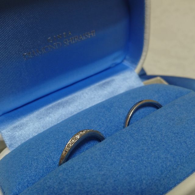 【銀座ダイヤモンドシライシの口コミ】 たくさん種類があり迷いました。
「婚約指輪なし」なので、
ダイヤモンド…