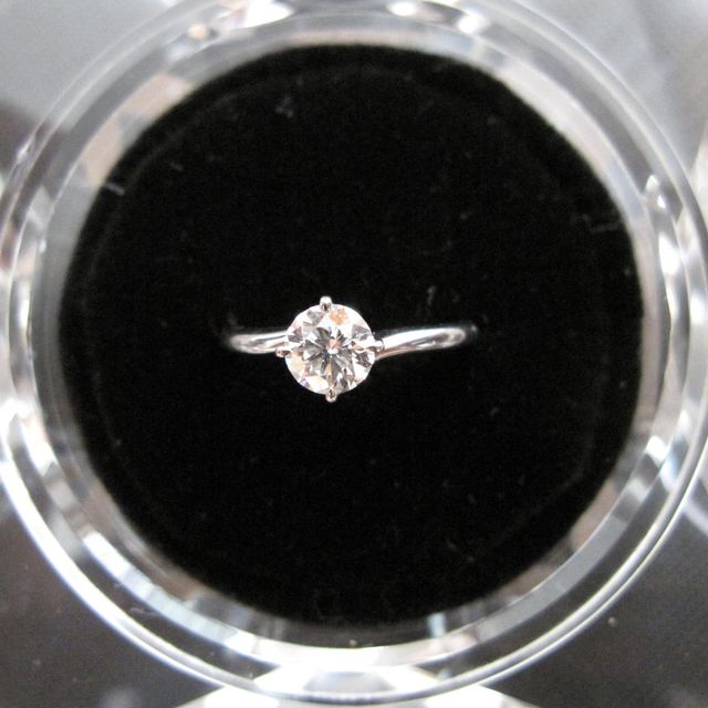 【ラザール ダイヤモンド(LAZARE DIAMOND)の口コミ】 購入する前にいろんなお店を見て回りましたが、ダイヤモンドの輝きがずば…