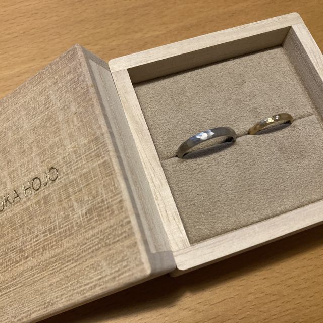 【YUKA HOJO(ユカホウジョウ)の口コミ】 ゴールドとプラチナゴールドのペアリングで、色味が理想的で一目惚れでし…