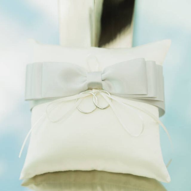 【EAU DOUCE4℃の口コミ】 なめらかなウェーブラインの中に無数に輝くダイヤモンドが華やかで素敵な…