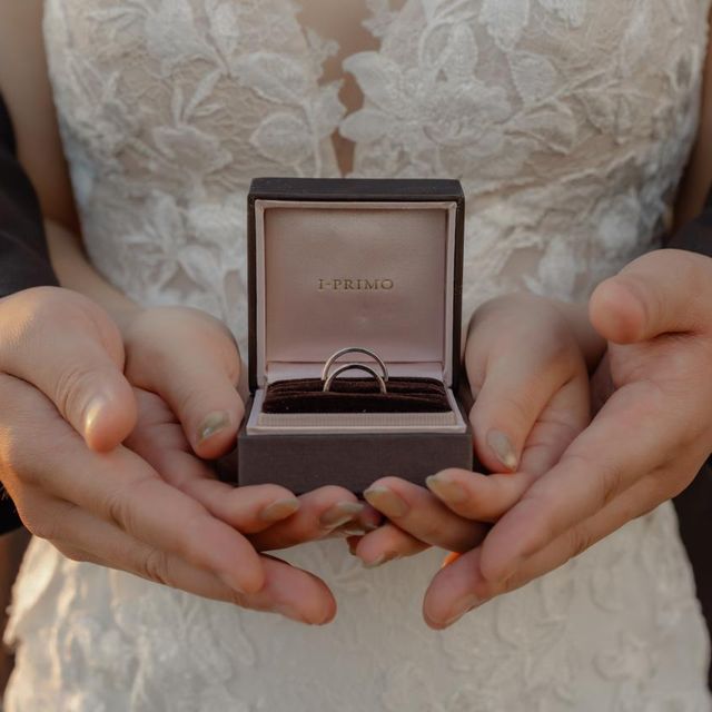 【アイプリモ(I-PRIMO)の口コミ】 アーパスという結婚指輪を購入しました。
こちらはスターダスト加工を施さ…