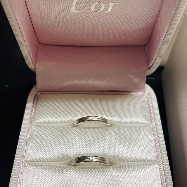 【L'or(ロル)の口コミ】 とても綺麗で光の角度によって指輪の柄が目立つようになりそこが綺麗でか…