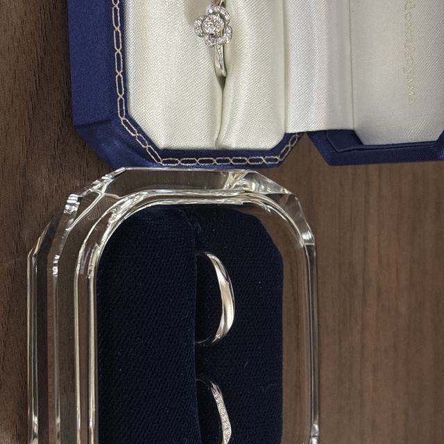 【ヴァンドーム青山(VENDOME AOYAMA)の口コミ】 12本のバラ(ダズンローズ)をモチーフにしているところがお勧めポイントで…